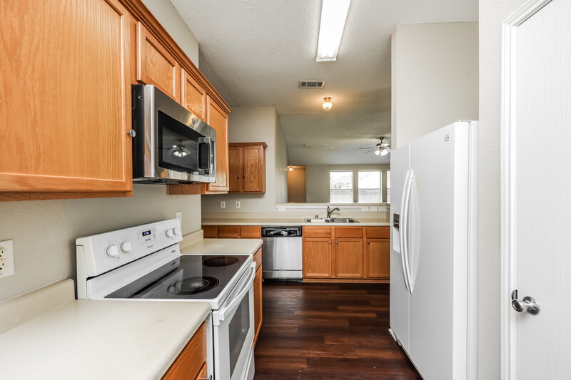 2,235/Mo, 2404 Becard Dr Mesquite, TX 75181 Kitchen View