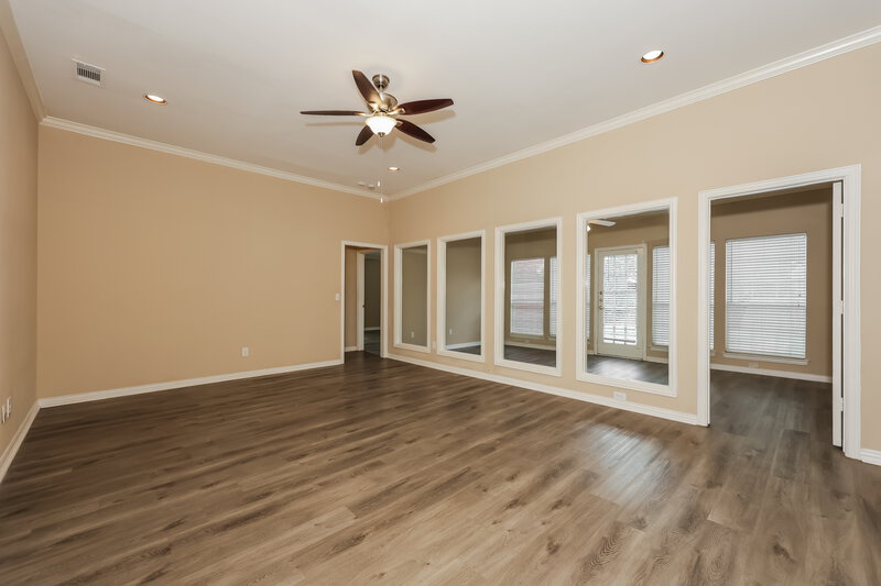 3,045/Mo, 2725 Running Duke Dr Carrollton, TX 75006 Living Room View