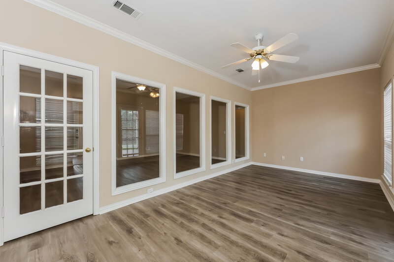 3,045/Mo, 2725 Running Duke Dr Carrollton, TX 75006 Family Room View