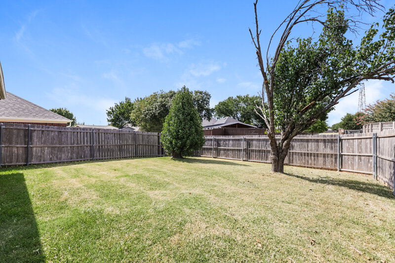 3,045/Mo, 2725 Running Duke Dr Carrollton, TX 75006 Backyard View