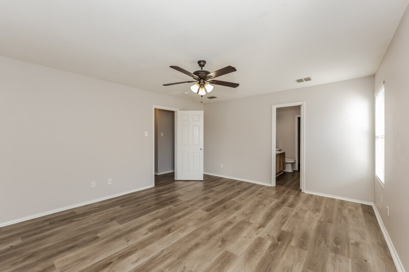 2,545/Mo, 2808 Cresthaven Dr Mesquite, TX 75149 Main Bedroom View 2
