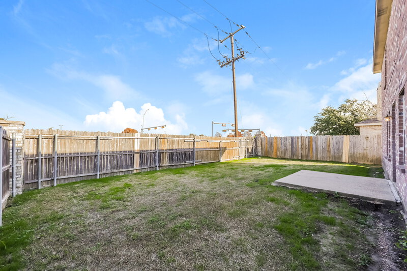 2,545/Mo, 2808 Cresthaven Dr Mesquite, TX 75149 Backyard View