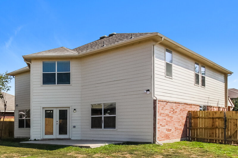 2,650/Mo, 1601 Santa Fe Trl Krum, TX 76249 Rear View 2