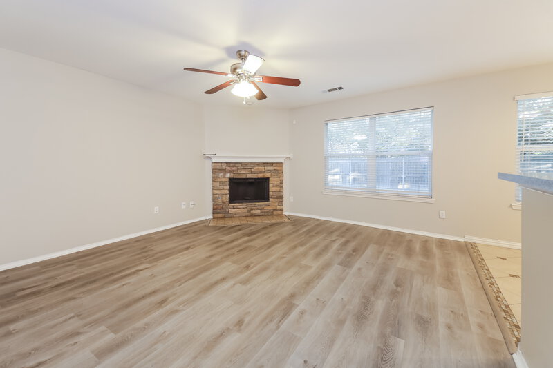 2,075/Mo, 2321 Arrowhead Pass Melissa, TX 75454 Living Room View 2