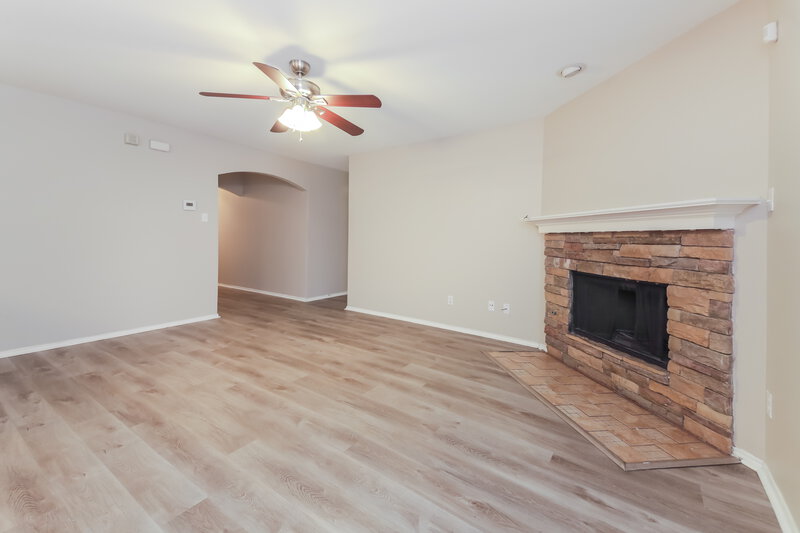 2,075/Mo, 2321 Arrowhead Pass Melissa, TX 75454 Living Room View 3