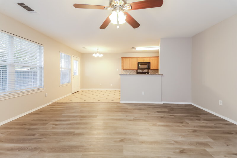 2,075/Mo, 2321 Arrowhead Pass Melissa, TX 75454 Living Room View 4
