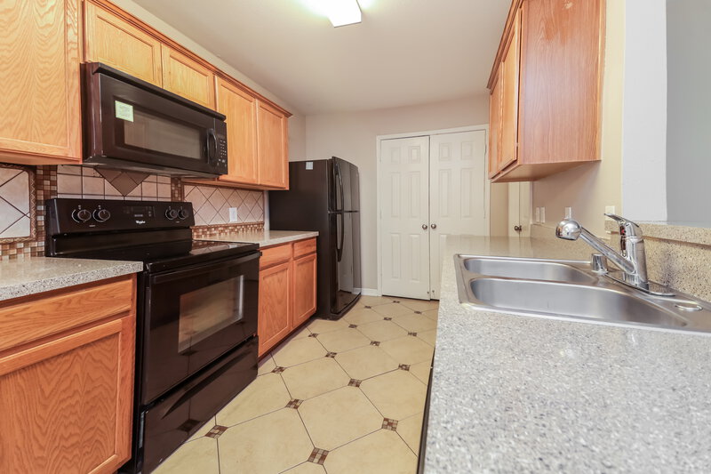 2,075/Mo, 2321 Arrowhead Pass Melissa, TX 75454 Kitchen View