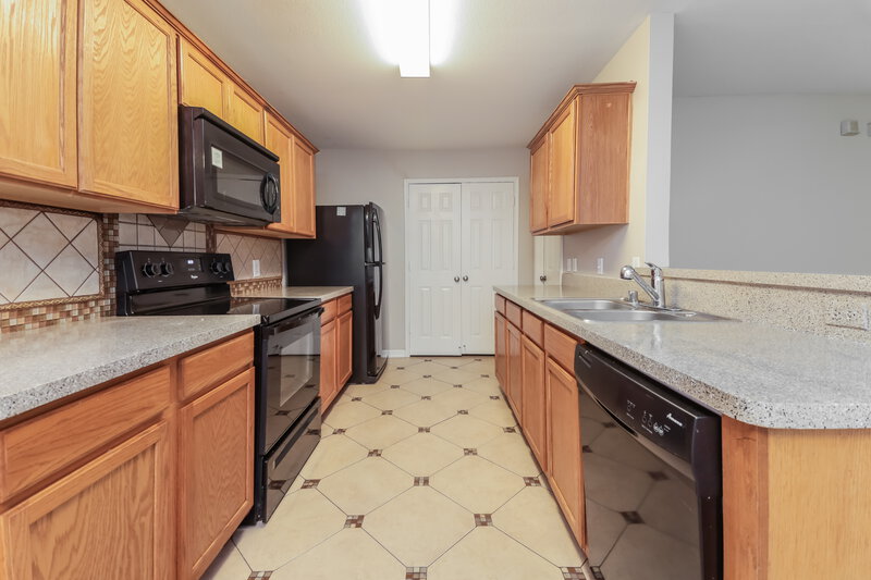 2,075/Mo, 2321 Arrowhead Pass Melissa, TX 75454 Kitchen View 2