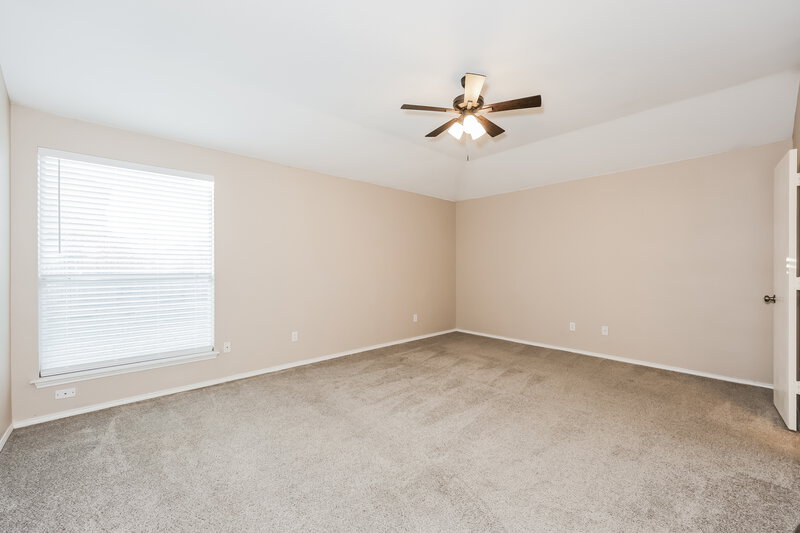 2,565/Mo, 509 Covent Garden Pl Midlothian, TX 76065 Main Bedroom View 2