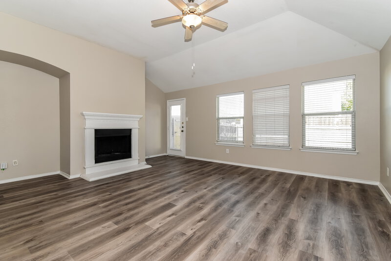 2,190/Mo, 404 Sandy Ln Royse City, TX 75189 Living Room View