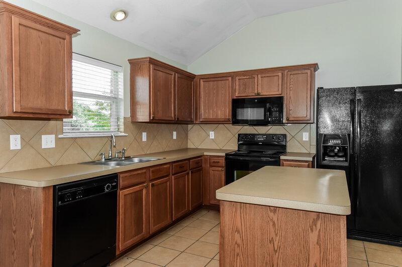 2,190/Mo, 404 Sandy Ln Royse City, TX 75189 Kitchen View 2