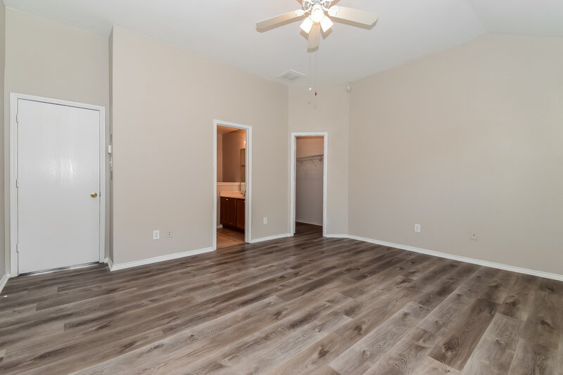 2,190/Mo, 404 Sandy Ln Royse City, TX 75189 Main Bedroom View 2