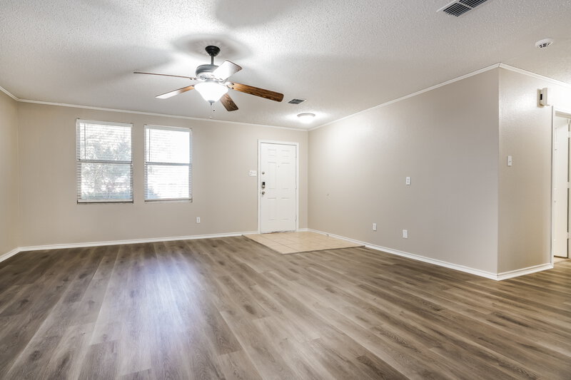 2,240/Mo, 1405 Anna Lea Ln Burleson, TX 76028 Living Room View 2