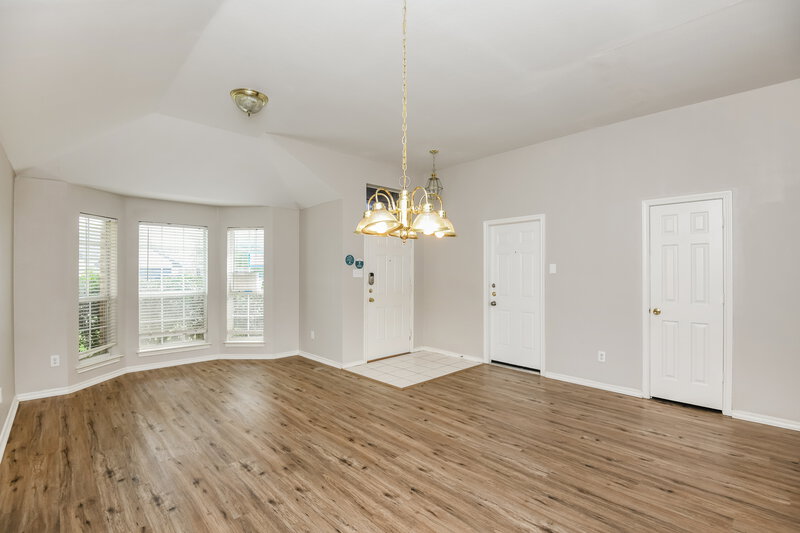 1,900/Mo, 633 Crystal Brook Dr Saginaw, TX 76179 Dining Room View 2