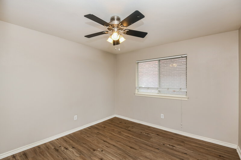 1,900/Mo, 633 Crystal Brook Dr Saginaw, TX 76179 Bedroom View 2