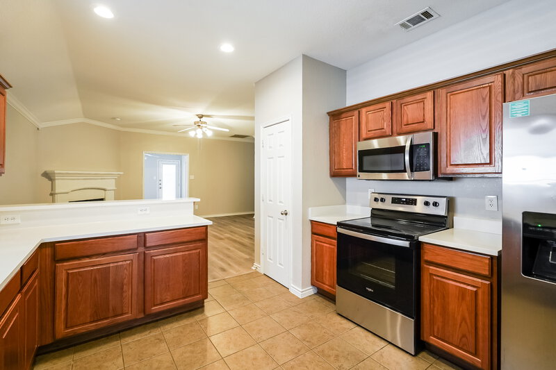 1,970/Mo, 840 Poncho Ln Haslet, TX 76052 Kitchen View 3
