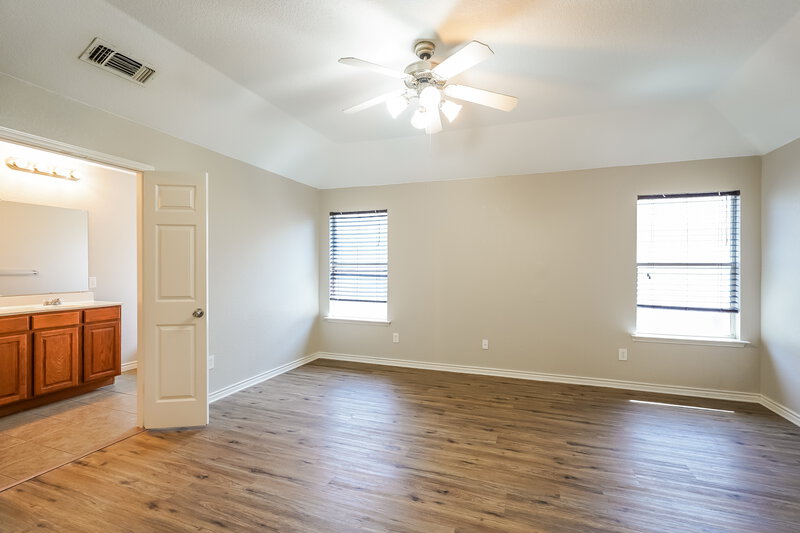 1,970/Mo, 840 Poncho Ln Haslet, TX 76052 Main Bedroom View