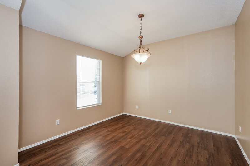 1,820/Mo, 512 Bailey St Saginaw, TX 76179 Dining Room View