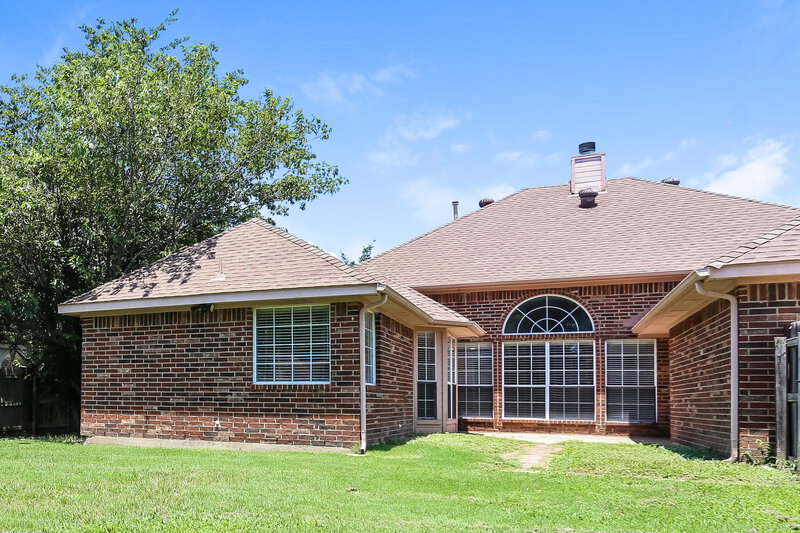2,205/Mo, 7401 Glenstone St Rowlett, TX 75089 Rear View 2