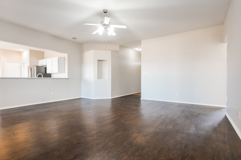 2,690/Mo, 1621 Millbrook Dr Midlothian, TX 76065 Living Room View