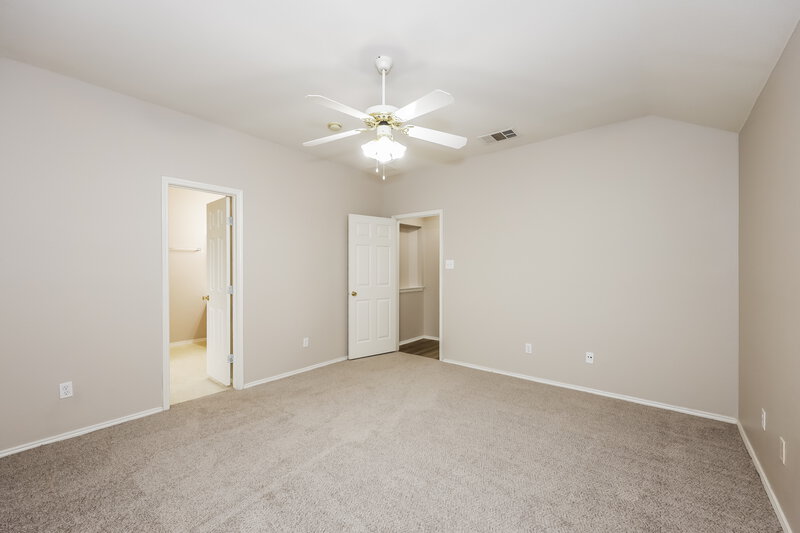 2,630/Mo, 5923 Woodoak Dr Dallas, TX 75249 Main Bedroom View