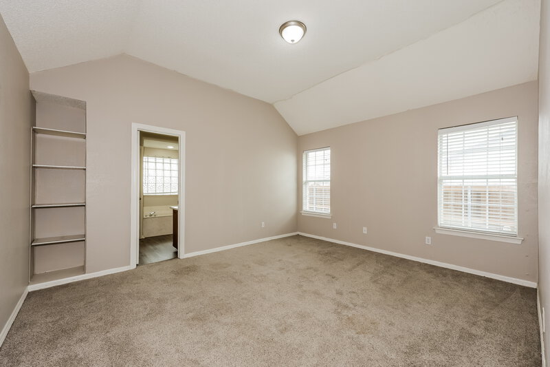 1,915/Mo, 724 Nicole Dr Burleson, TX 76028 Main Bedroom View