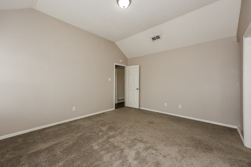1,915/Mo, 724 Nicole Dr Burleson, TX 76028 Main Bedroom View 2