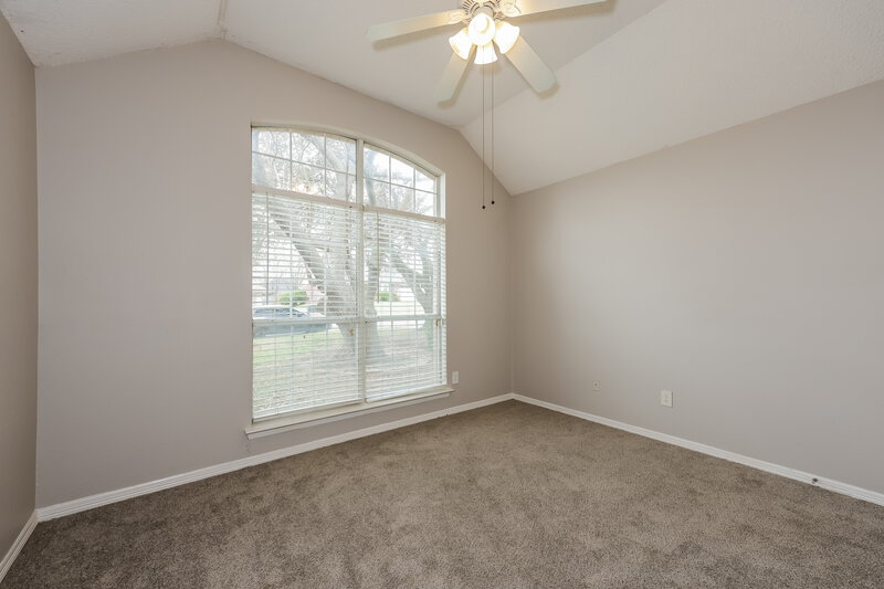 1,915/Mo, 724 Nicole Dr Burleson, TX 76028 Bedroom View 2