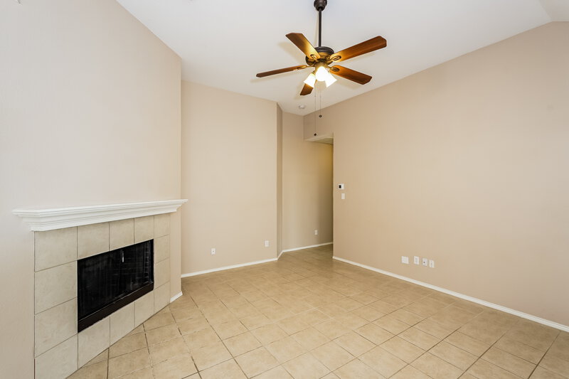 2,060/Mo, 2015 Preston Trl Forney, TX 75126 Living Room View 3