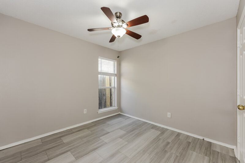 2,170/Mo, 224 W Glen Meadow Dr Glenn Heights, TX 75154 Bedroom View 2