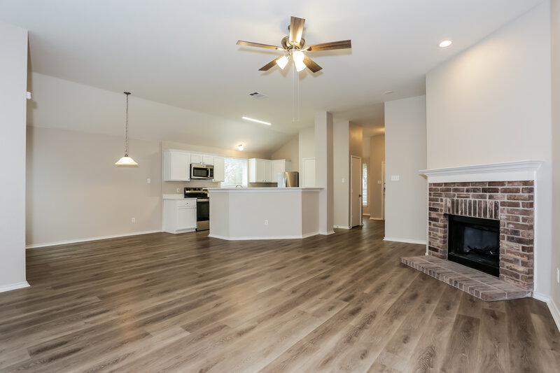 2,170/Mo, 1430 Vermont Ave Lancaster, TX 75134 Living Room View