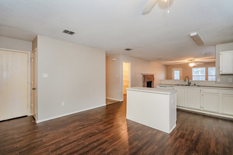 1,930/Mo, 6057 Arabian Ave Saginaw, TX 76179 Dining Room View