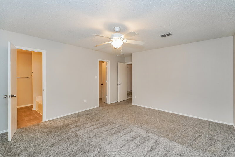 1,930/Mo, 6057 Arabian Ave Saginaw, TX 76179 Main Bedroom View