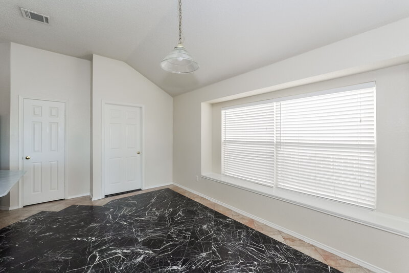 2,165/Mo, 4804 Barnhill Ln Fort Worth, TX 76135 Dining Room View