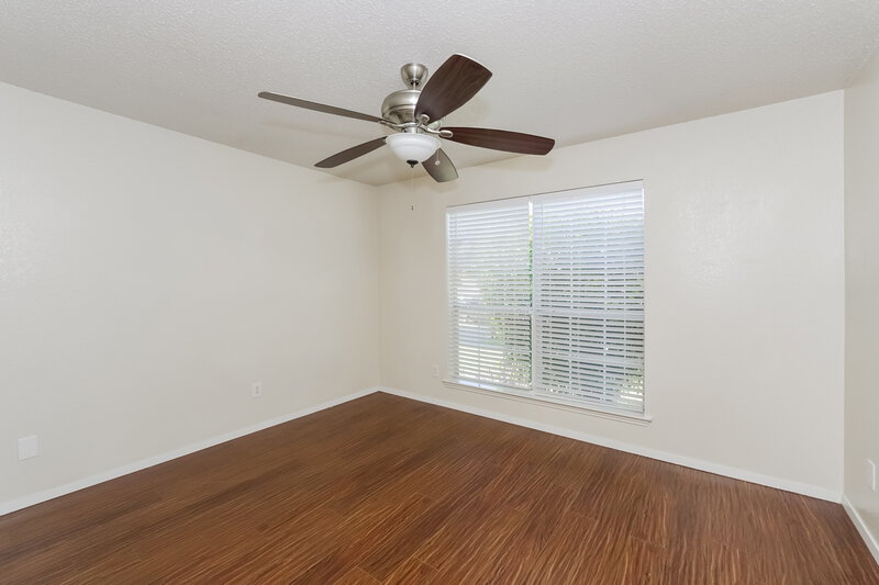 2,165/Mo, 4804 Barnhill Ln Fort Worth, TX 76135 Bedroom View