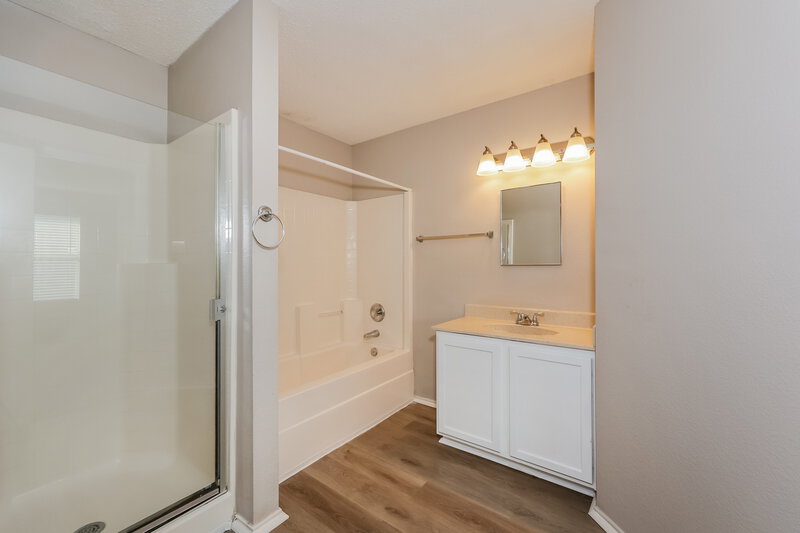 2,100/Mo, 4229 Gray Fox Dr Fort Worth, TX 76123 Main Bathroom View