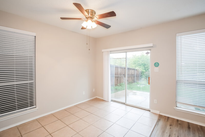 2,495/Mo, 5025 Glenscape Trl Fort Worth, TX 76137 Breakfast Nook View