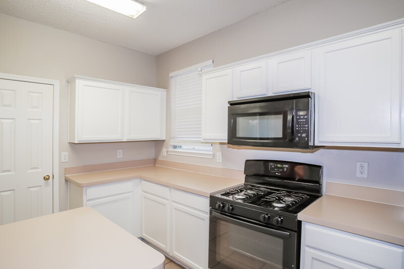 2,495/Mo, 5025 Glenscape Trl Fort Worth, TX 76137 Kitchen View