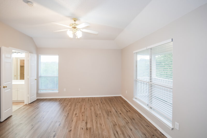 2,495/Mo, 5025 Glenscape Trl Fort Worth, TX 76137 Main Bedroom View