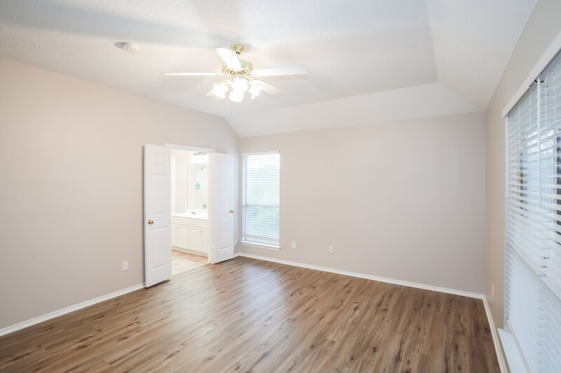 2,495/Mo, 5025 Glenscape Trl Fort Worth, TX 76137 Main Bedroom View 2