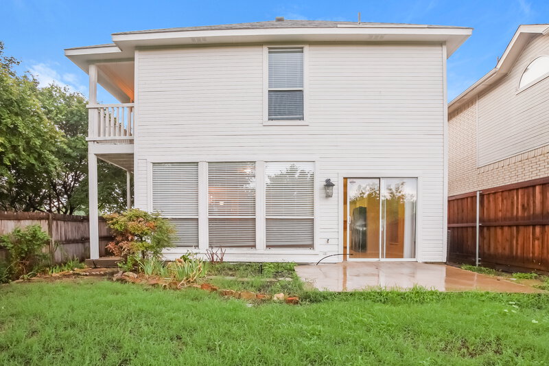 2,495/Mo, 5025 Glenscape Trl Fort Worth, TX 76137 Rear View