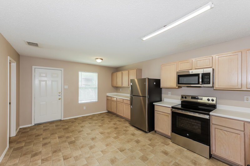 2,260/Mo, 4054 Hunters Creek Dr Fort Worth, TX 76123 Kitchen View