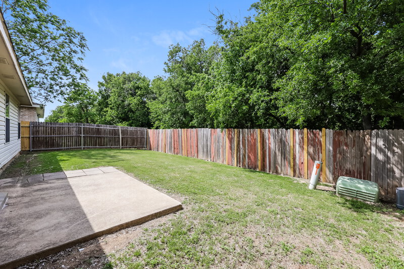 2,260/Mo, 4054 Hunters Creek Dr Fort Worth, TX 76123 Backyard View