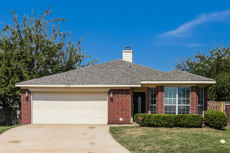 1,980/Mo, 10600 Copperwood Ln Fort Worth, TX 76140 External View