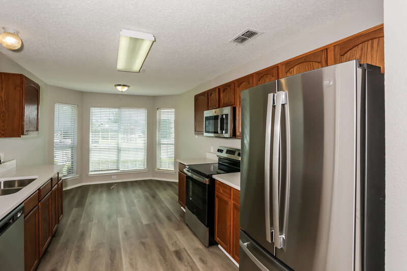 1,980/Mo, 10600 Copperwood Ln Fort Worth, TX 76140 Kitchen View 3