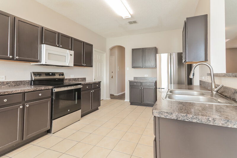 2,110/Mo, 2104 Aster Trl Forney, TX 75126 Kitchen View 2