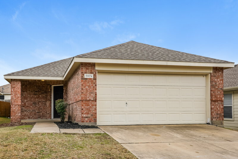 2,400/Mo, 2024 Kickapoo Trl Heartland, TX 75126 External View
