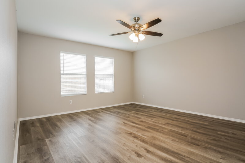 2,400/Mo, 2024 Kickapoo Trl Heartland, TX 75126 Main Bedroom View