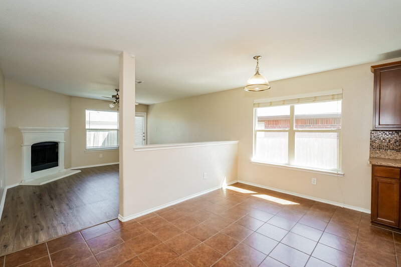 1,635/Mo, 2033 Club Oak Dr Heartland, TX 75126 Dining Room View