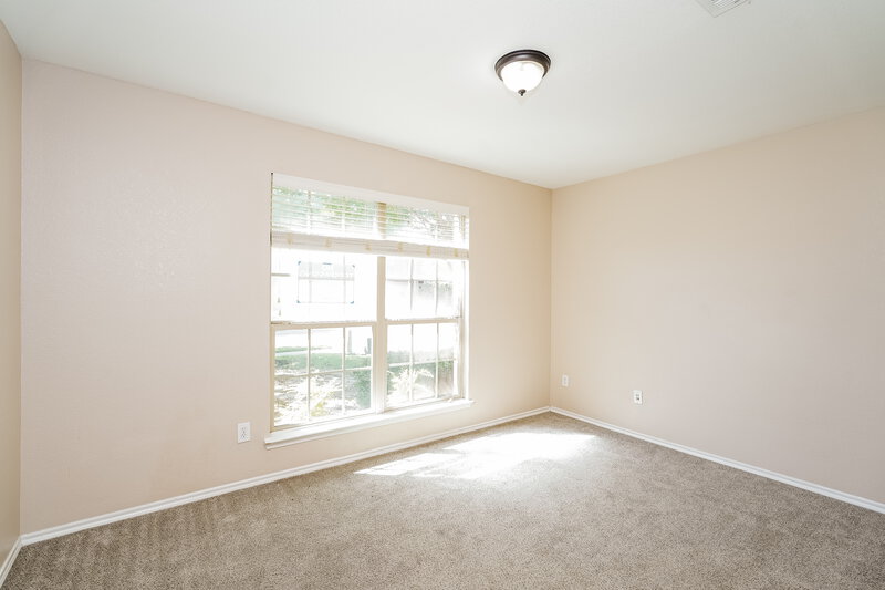 1,635/Mo, 2033 Club Oak Dr Heartland, TX 75126 Bedroom View